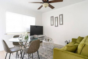 Homey Sunset Hollywood Home Apt5